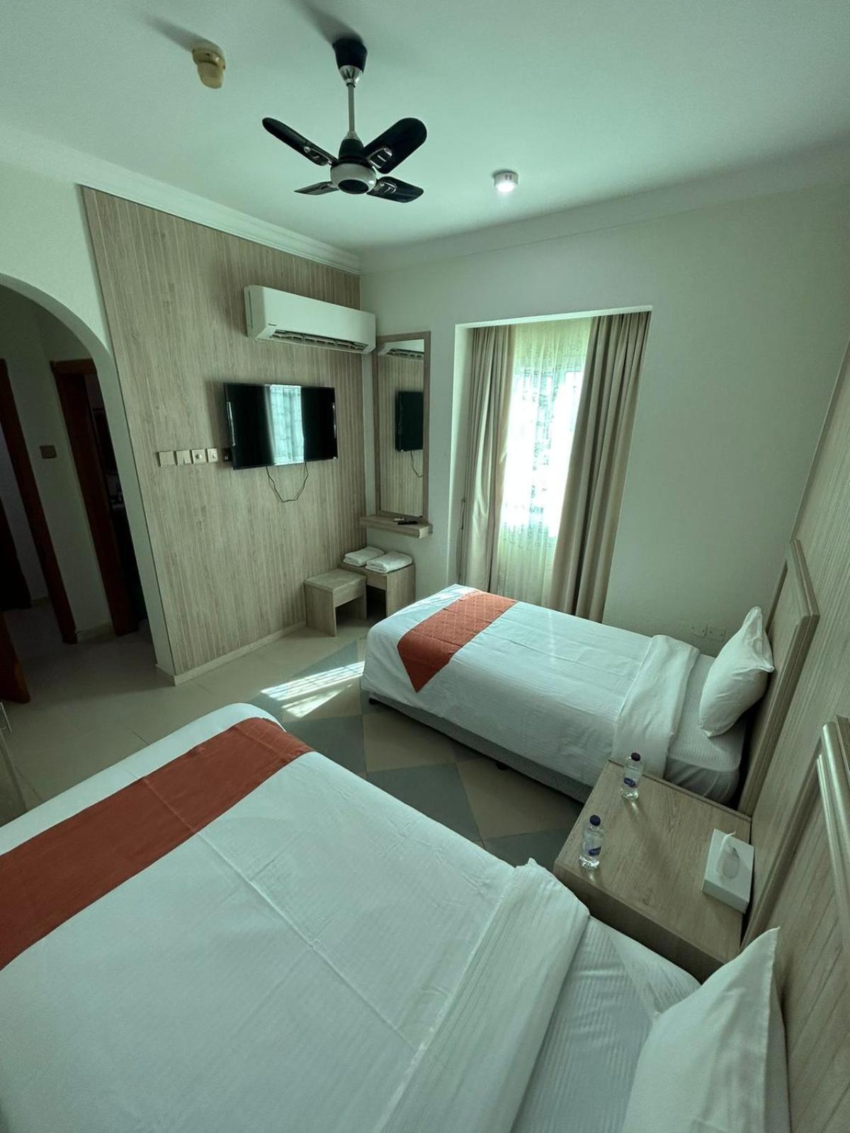 Safari Hotel ニズワ エクステリア 写真