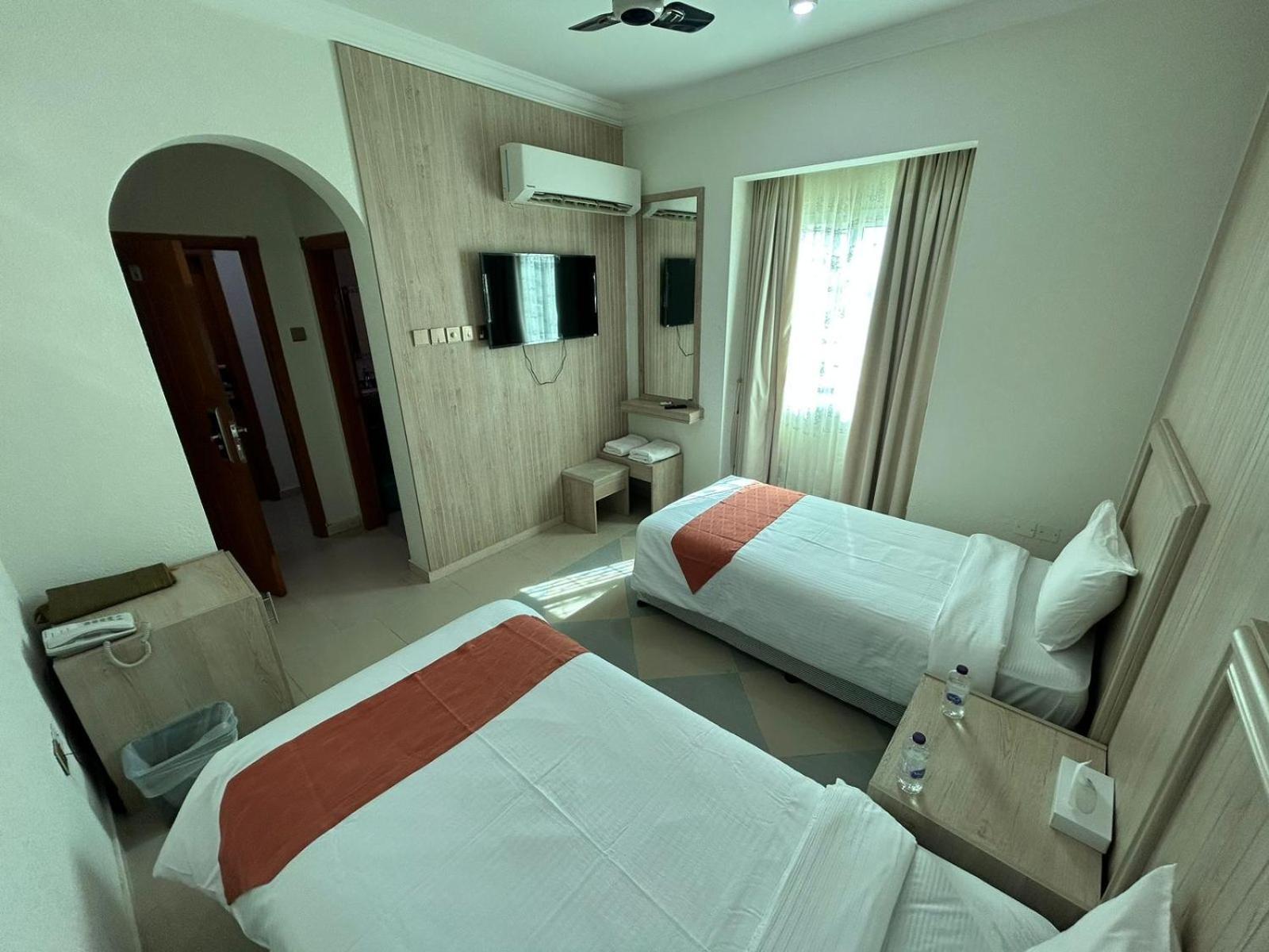 Safari Hotel ニズワ エクステリア 写真
