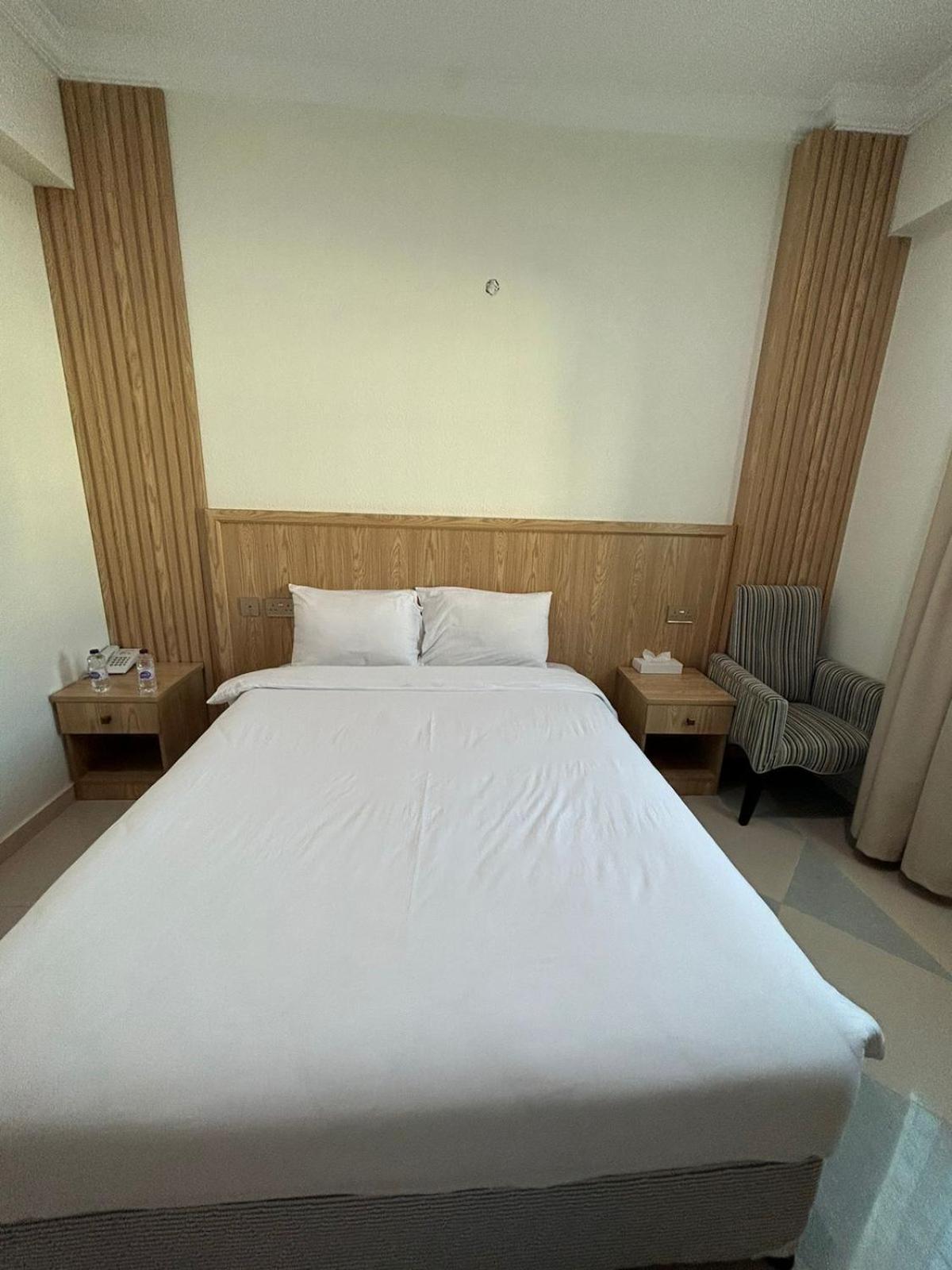 Safari Hotel ニズワ エクステリア 写真